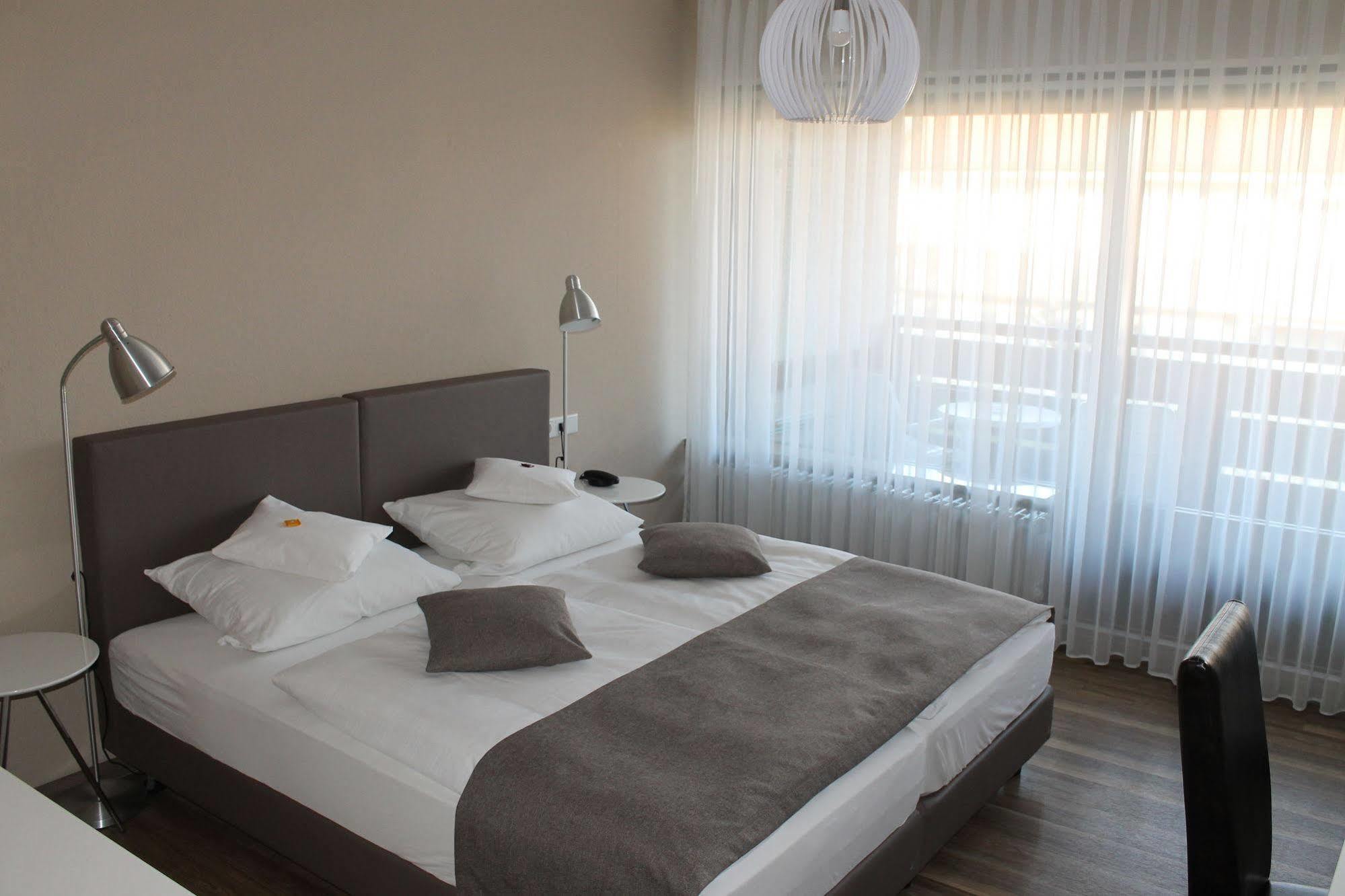 Hotel Garni Bellevue Bad Füssing エクステリア 写真