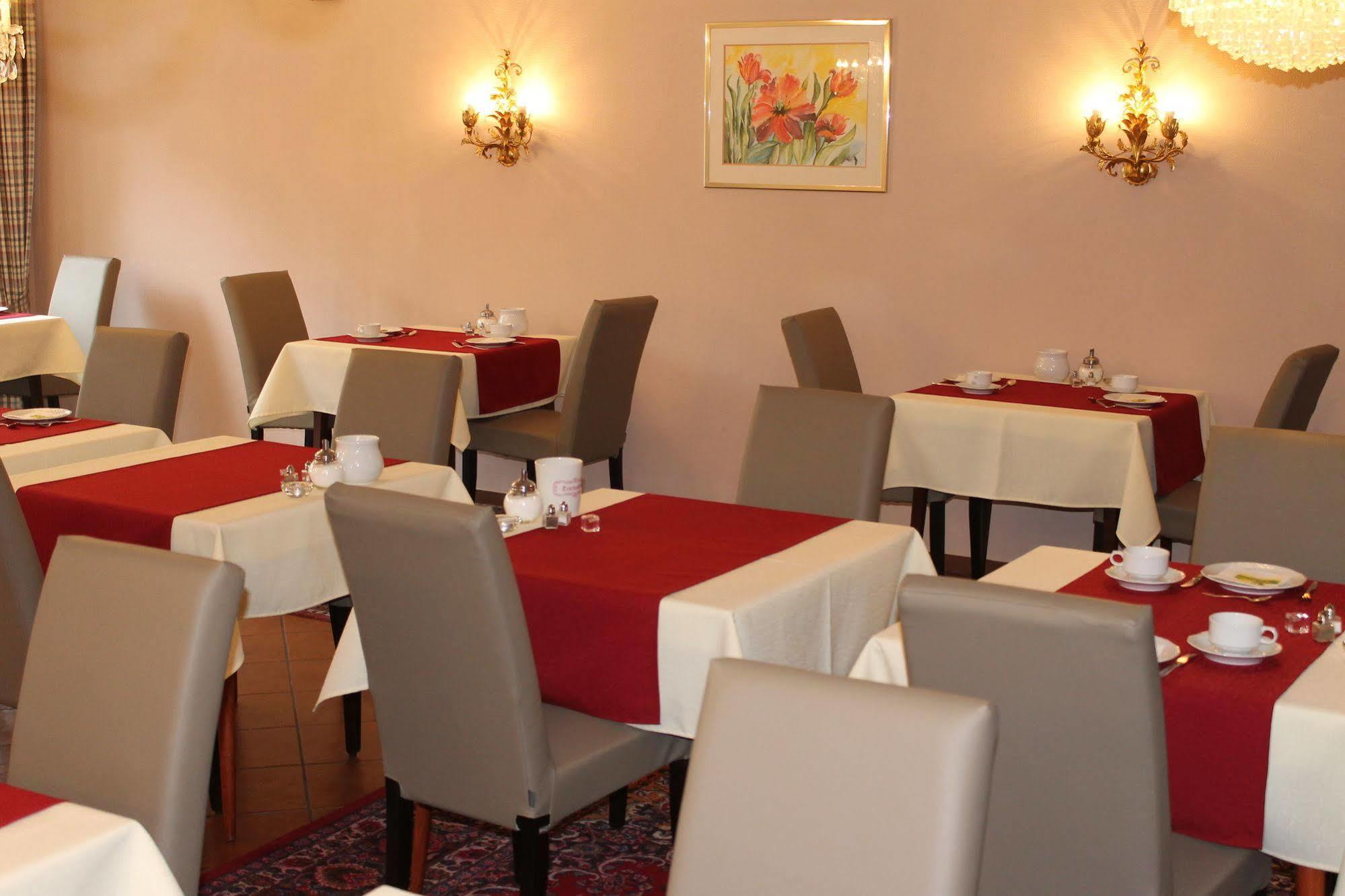 Hotel Garni Bellevue Bad Füssing エクステリア 写真